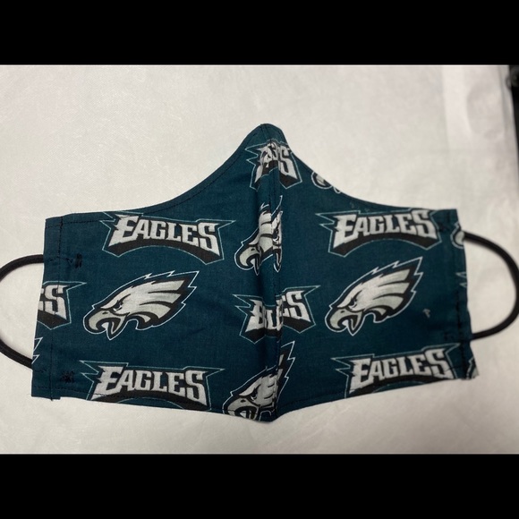 EAGLES Face Mask Cover With Filter Pocket - Picture 2 of 3